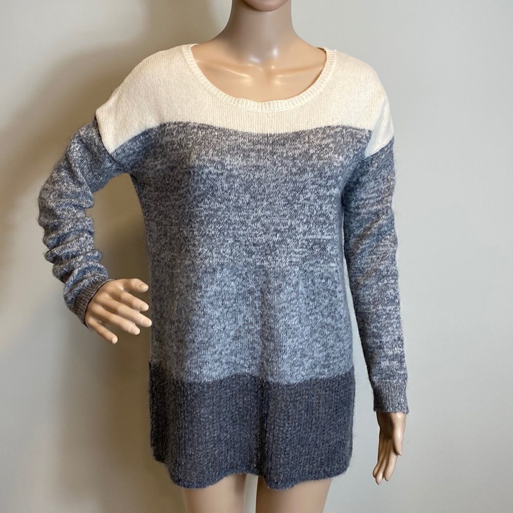 Leo & Sage scoop neck color block wool cashmere pullover sweater